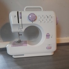 Sewing Machine ~ Missing foot peddle and cable but also works on Batteries 