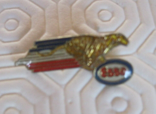 Esso tiger lapel - tiger,