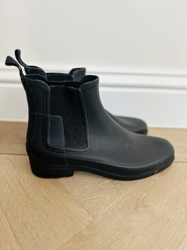 Hunter black short wellies