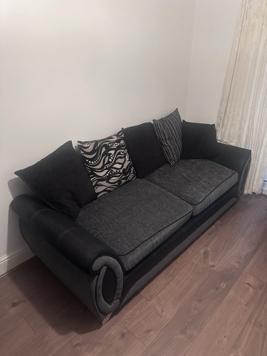Seater curved cuddle - &,