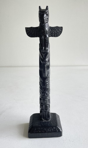Vintage canadian totem - totem, pole