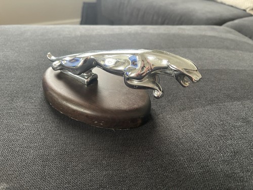 Jaguar desk ornament - desk,