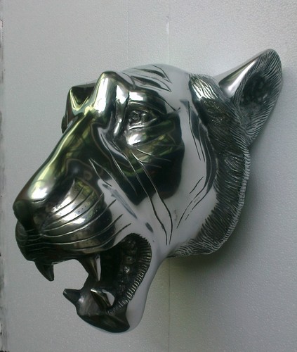 Large metal lion head wall - large,
