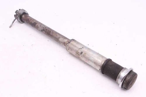 Rear axle thru - thru,