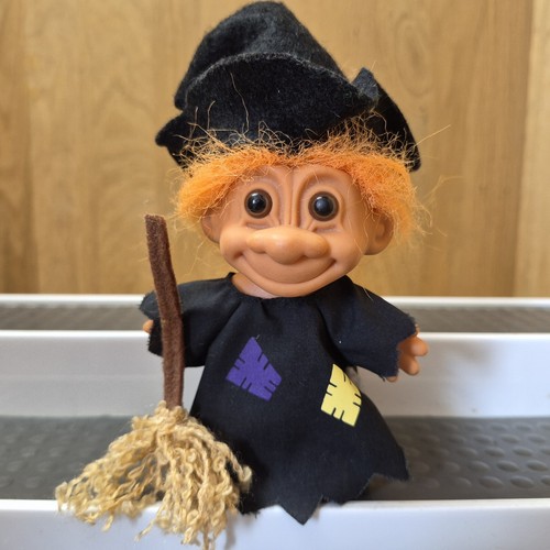 Russ witch halloween - witch,