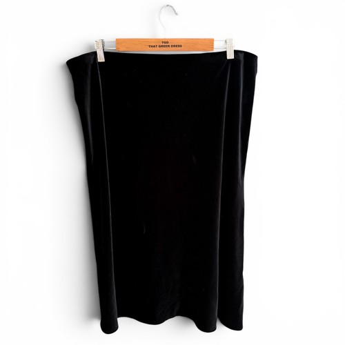 Ladies black velvet skirt - black,