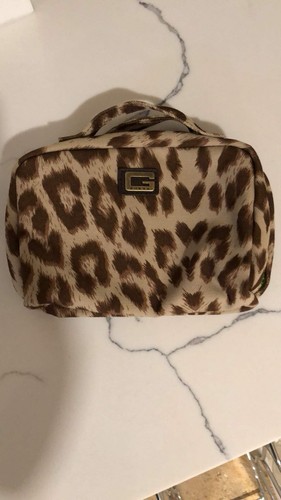 Guess cosmetic bag - guess,