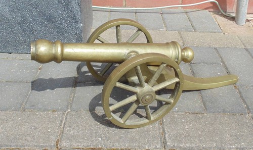 Brass cannon ornament - ,