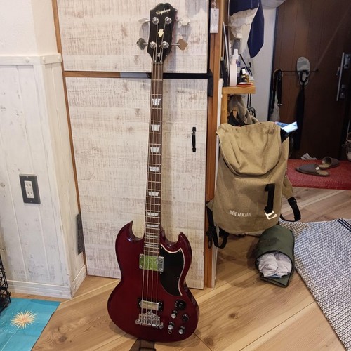 Epiphone electric bass - sg,