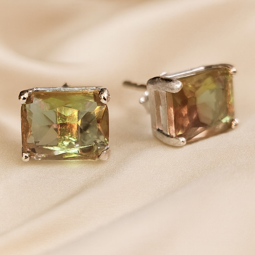 Zultanite color change stud - color,