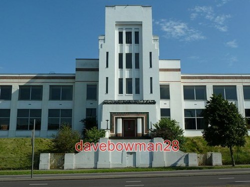 Photo frontage the pyrene - the,