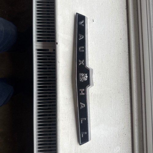 Vauxhall solid crome badge - solid,