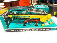 BRITAINS.1:32.FARM.MULTI LEVEL