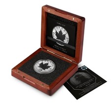 1 Oz .9999 Silver Coin 2025 Canada Maple Leaf Diamond Dust & Black Platinum +box