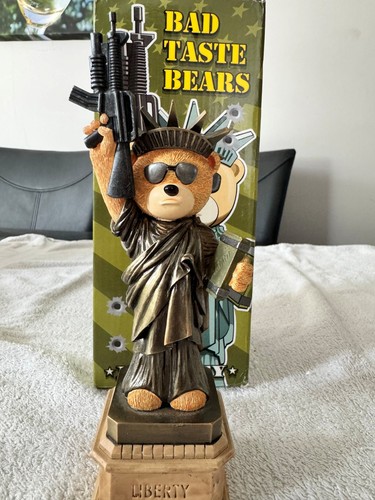 Bad taste bears liberty - ,