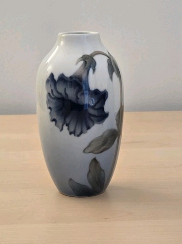 Royal copenhagen blue - royal,