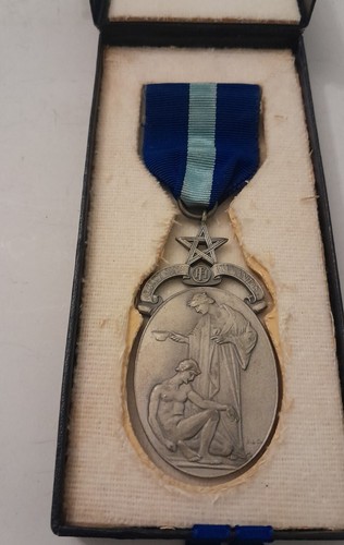 Vintage cased masonic hospital - masonic,