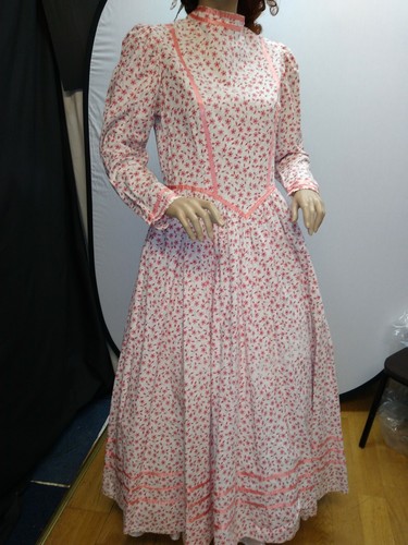 Victorian ladies dress quality - victorian,