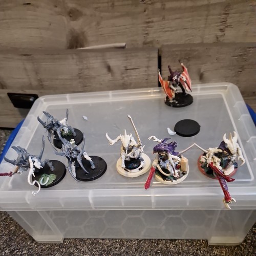 Warhammer 40k tyranid warriors - tyranid,