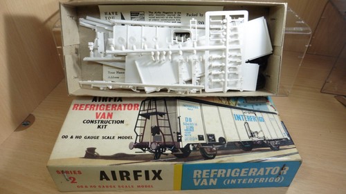 Unbuilt vintage airfix - unbuilt,