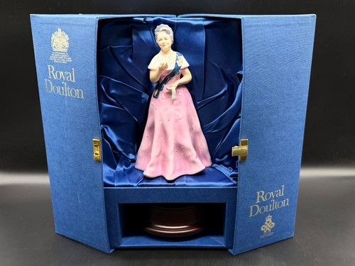 Royal doulton 1980 queen - doulton,