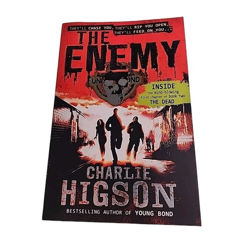 The enemy charlie higson - higson, 2010