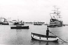 rp02752a - HMS Worcester &