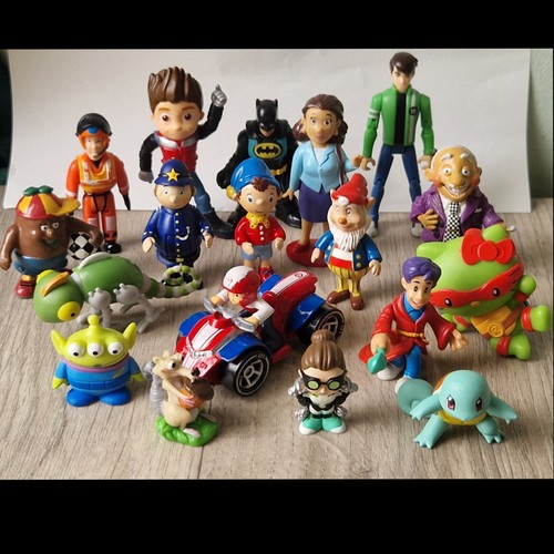 Action figure bundle - bundle, incs