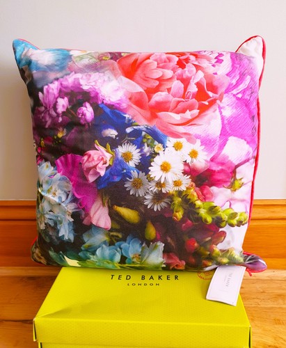 Bnwt ted baker - baker, focus