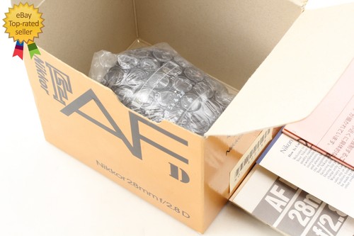 Read near mint box nikon - [near,