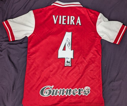 Patrick vieira signed old - signed,