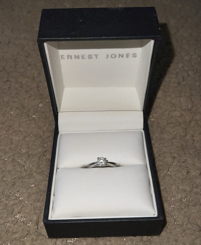 Ernest jones 9ct white - ernest,