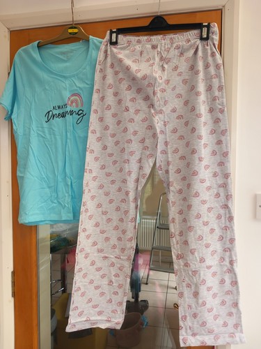 Ladies bnwt pyjamas set - ladies,