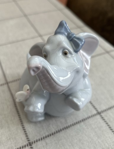 Nao elephant - nao,