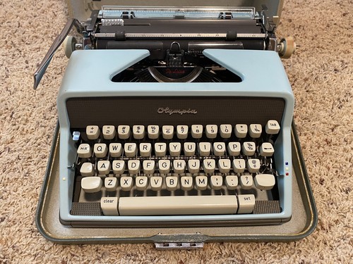 Olympia deluxe sm7 - olympia, portable