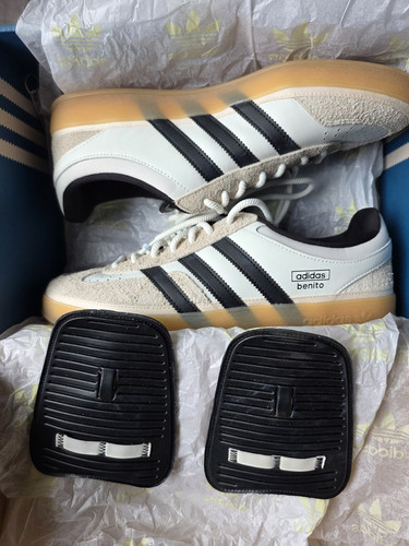 Adidas bad bunny gazelle - bad,
