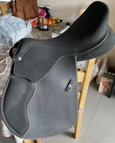 Wintec jump saddle - wintec,