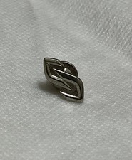 Nissan Skyline Pin Badge Pins