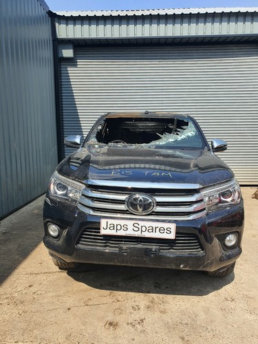 Toyota hilux invincible - toyota,