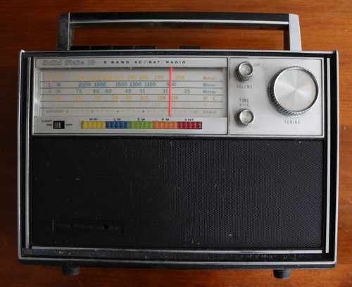 Waltham soild state radio - soild,