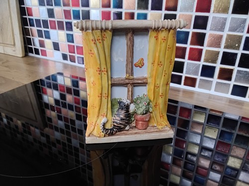 Rare original colour box - colour, cat