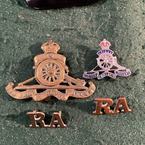 Royal artillery cap badge and - royal,