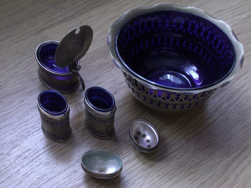 Cruet set with - with, glass