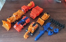 Transformable Robot Combiner