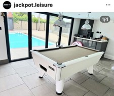 Pool Table / NEW / Supreme