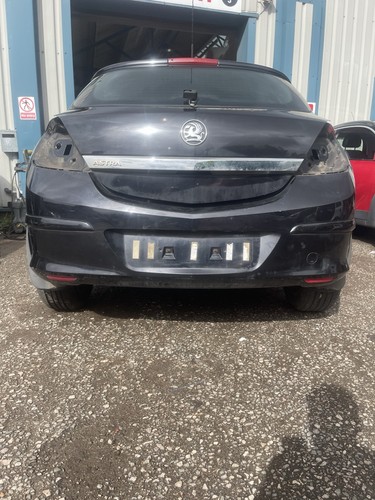 Vauxhall astra bumper - h,