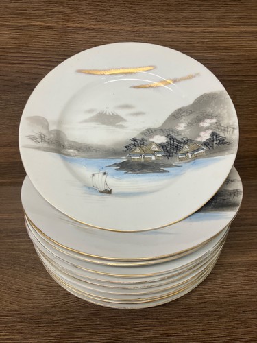 Ten japanese side - side, plates