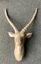 LARGE RESIN WALL HANGING STAGS HEAD 20” TALL WITH A WOOD EFFECT FINISH 