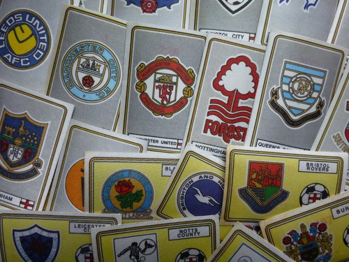 Panini football team badges - team,