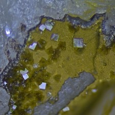 Pharmacosiderite - Hencomb